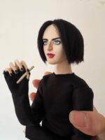 Brian Molko Art Doll – Placebo Collectible Figure – Handmade Articulated Music Icon Doll OOAK - Imagen 6